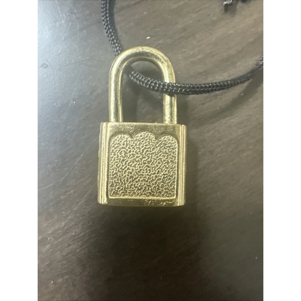 N/A family piece